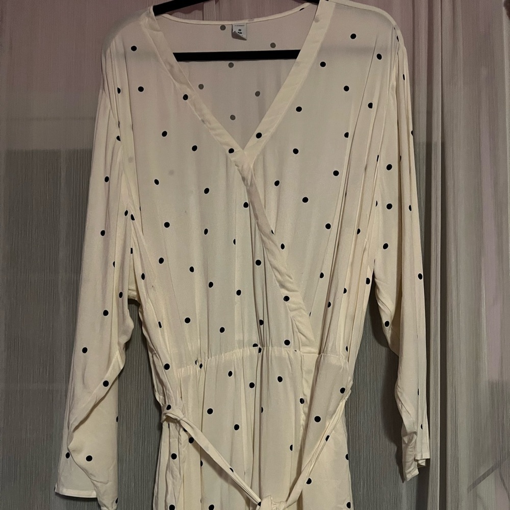 Old Navy White Wrap Polka Dot Top 4X